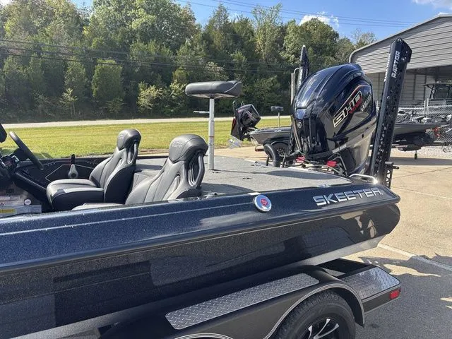 Slide: The Image of Skeeter ZXR20 2023 - 19