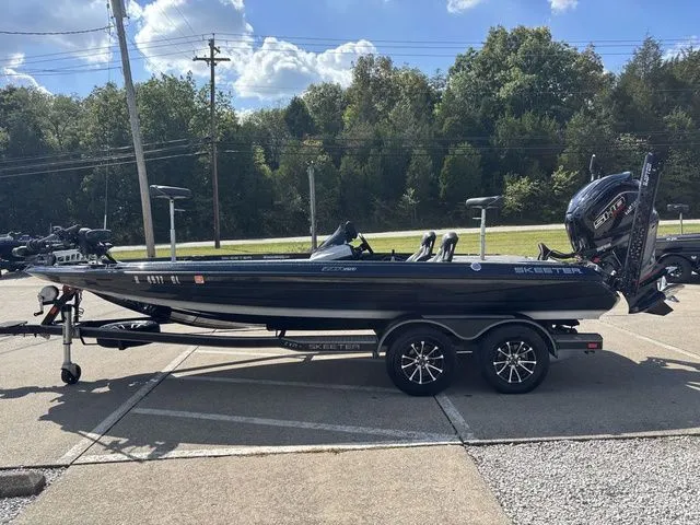 Slide: The Image of Skeeter ZXR20 2023 - 22