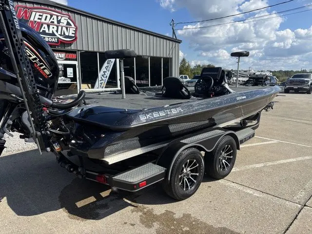 Slide: The Image of Skeeter ZXR20 2023 - 4