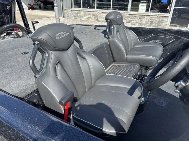 Slide: The Image of Skeeter ZXR20 2023 - 7