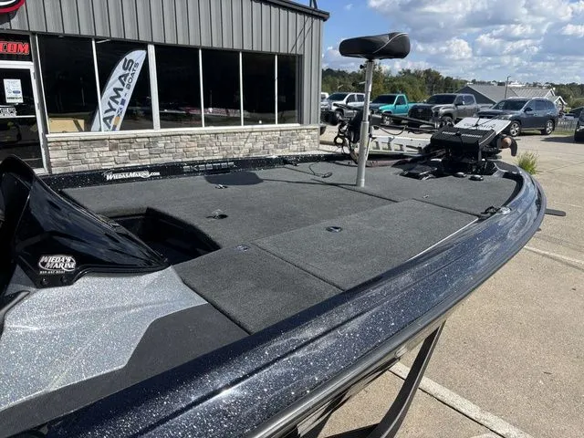 Slide: The Image of Skeeter ZXR20 2023 - 9