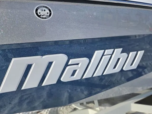Slide: The Image of Malibu Wakesetter 23 MXZ 2026 - 31