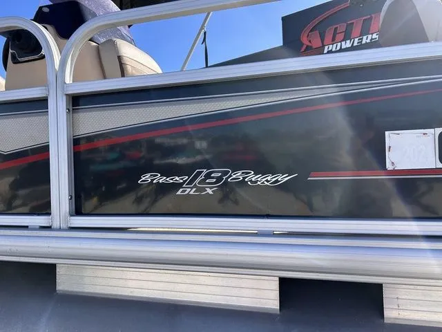 Slide: The Image of Sun Tracker Bass Buggy 18 DLX 2019 - 3