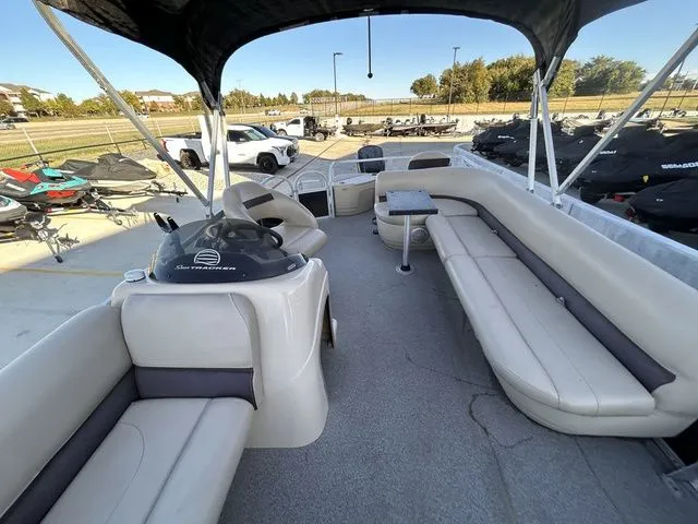 Slide: The Image of Sun Tracker Fishin' Barge 20 DLX 2017 - 12