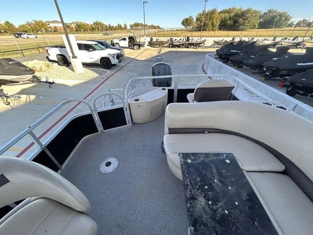 Slide: The Image of Sun Tracker Fishin' Barge 20 DLX 2017 - 14