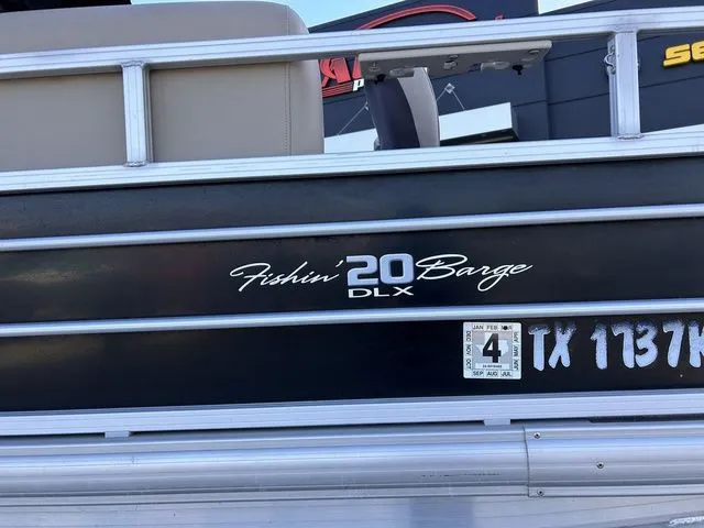 Slide: The Image of Sun Tracker Fishin' Barge 20 DLX 2017 - 3