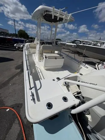 Slide: The Image of Boston Whaler 210 Montauk 2021 - 6