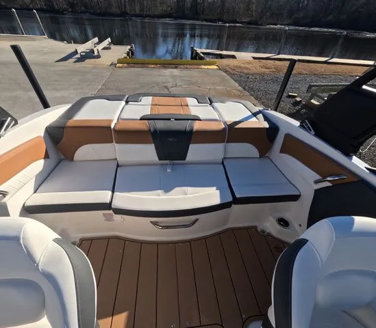 Slide: The Image of Chaparral SSi 21 In Stock trailer included 2026 - 11