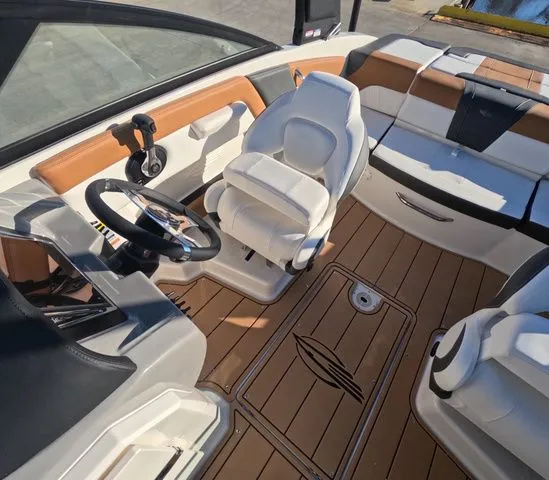 Slide: The Image of Chaparral SSi 21 In Stock trailer included 2026 - 18