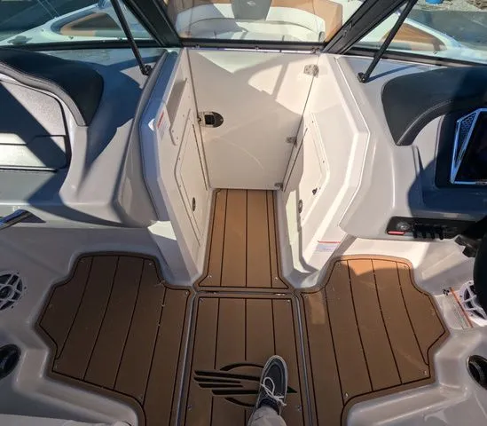 Slide: The Image of Chaparral SSi 21 In Stock trailer included 2026 - 26