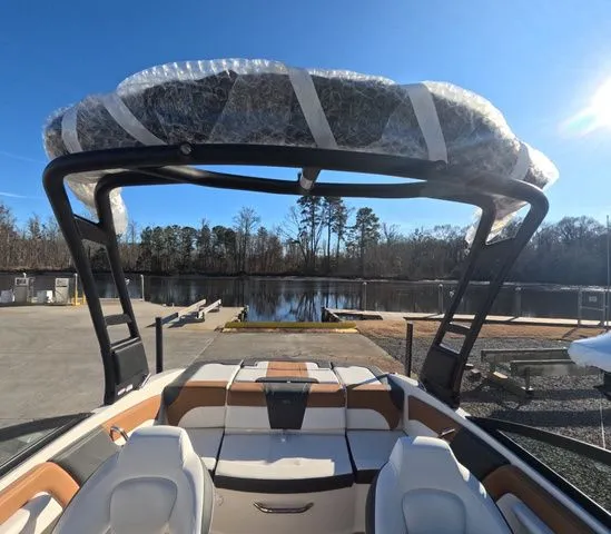 Slide: The Image of Chaparral SSi 21 In Stock trailer included 2026 - 28