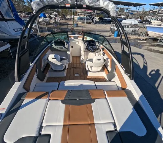 Slide: The Image of Chaparral SSi 21 In Stock trailer included 2026 - 30