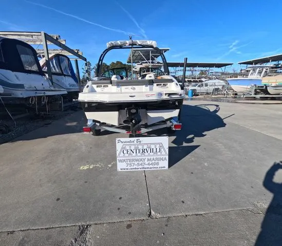 Slide: The Image of Chaparral SSi 21 In Stock trailer included 2026 - 4