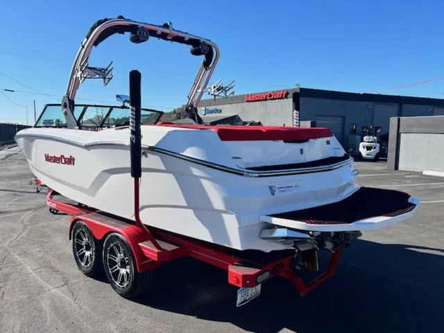 Slide: The Image of MasterCraft NXT24 2021 - 16