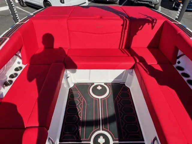 Slide: The Image of MasterCraft NXT24 2021 - 22