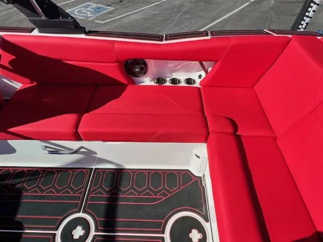 Slide: The Image of MasterCraft NXT24 2021 - 23