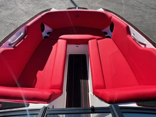 Slide: The Image of MasterCraft NXT24 2021 - 24