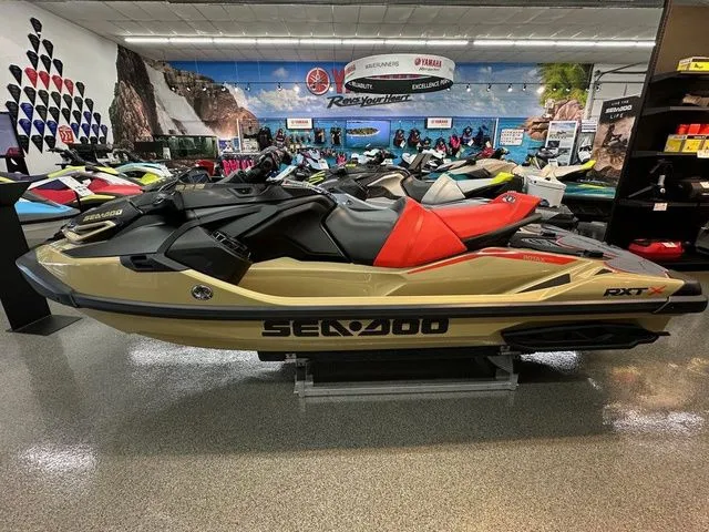 Slide: The Image of Sea-Doo RXT-X 2025 - 4