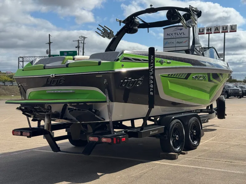 Slide: The Image of Tigé 23ZX 2020 - 5