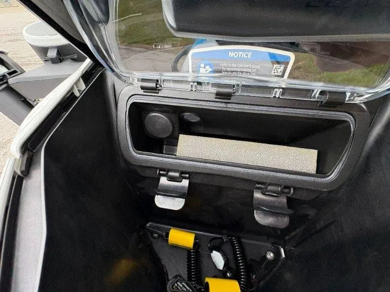 Slide: The Image of Sea-Doo FishPro Scout 130 2024 - 11