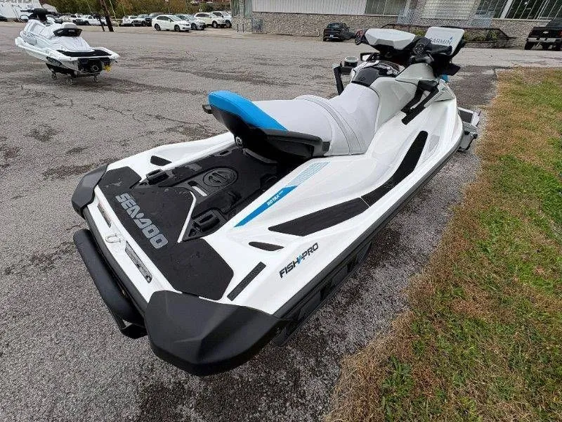 Slide: The Image of Sea-Doo FishPro Scout 130 2024 - 15