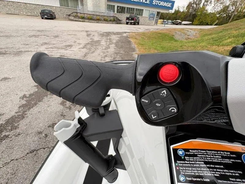 Slide: The Image of Sea-Doo FishPro Scout 130 2024 - 16