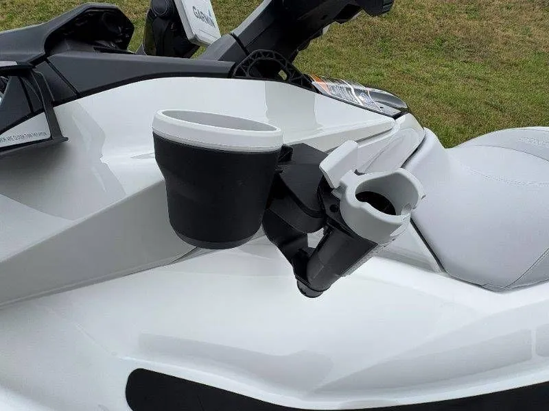 Slide: The Image of Sea-Doo FishPro Scout 130 2024 - 30