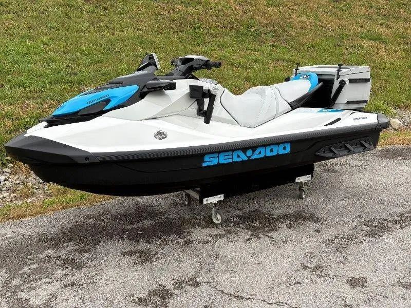 Slide: The Image of Sea-Doo FishPro Scout 130 2024 - 37