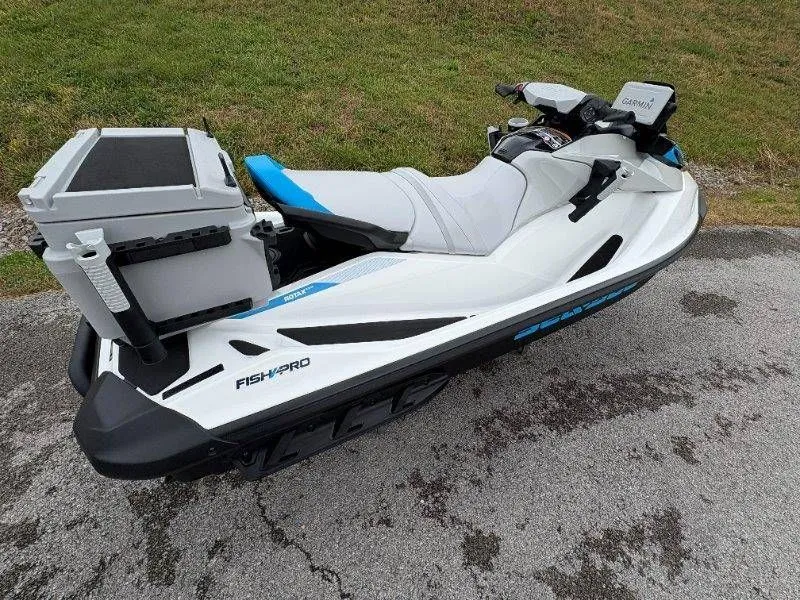 Slide: The Image of Sea-Doo FishPro Scout 130 2024 - 6