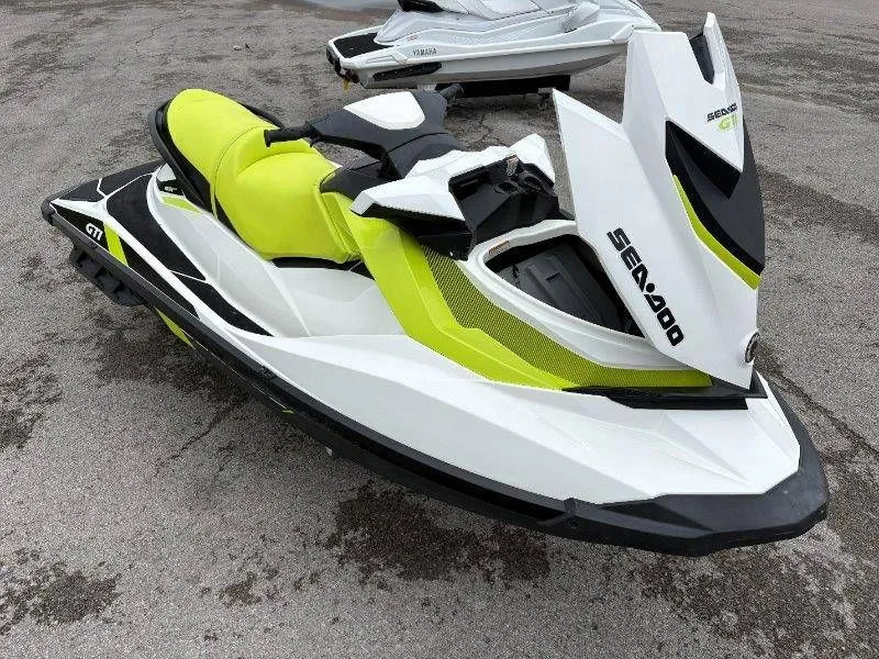 Slide: The Image of Sea-Doo GTI 90 2017 - 29