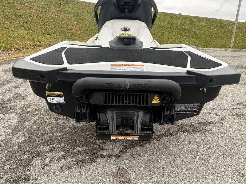 Slide: The Image of Sea-Doo GTI 90 2017 - 6