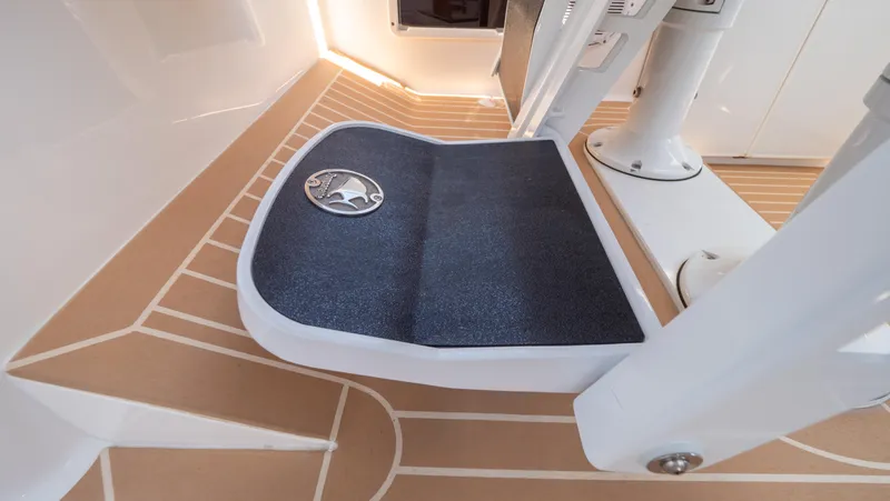 Slide: The Image of Intrepid 430 Sport Yacht 2018 - 113