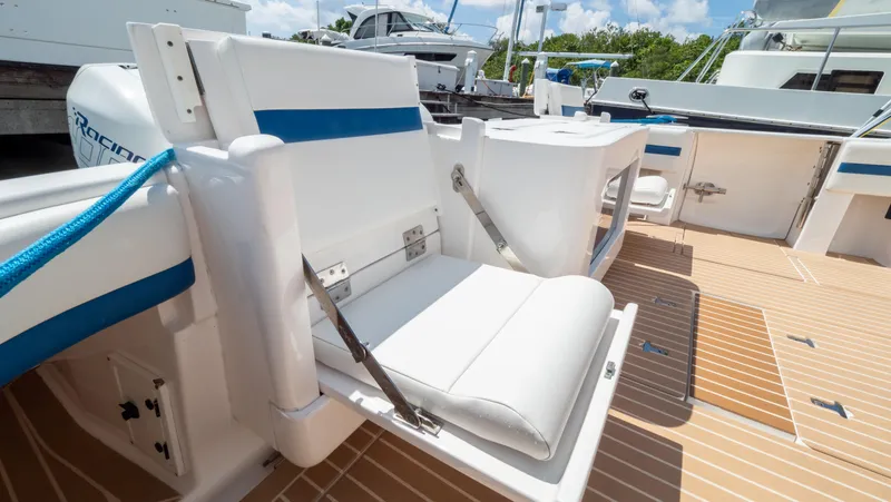 Slide: The Image of Intrepid 430 Sport Yacht 2018 - 130