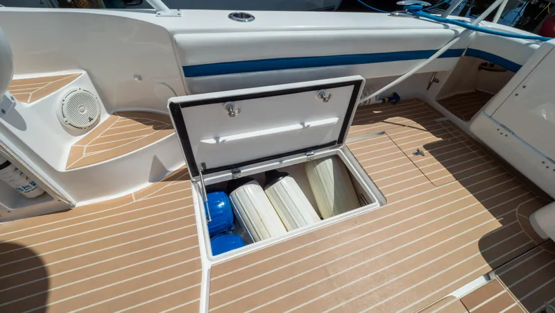 Slide: The Image of Intrepid 430 Sport Yacht 2018 - 140