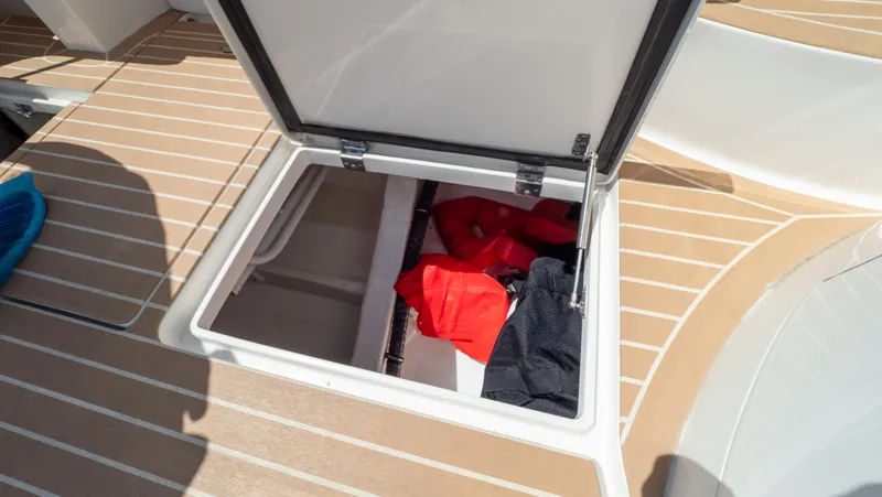 Slide: The Image of Intrepid 430 Sport Yacht 2018 - 141