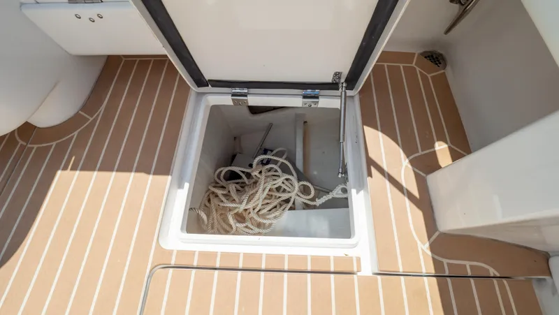 Slide: The Image of Intrepid 430 Sport Yacht 2018 - 142