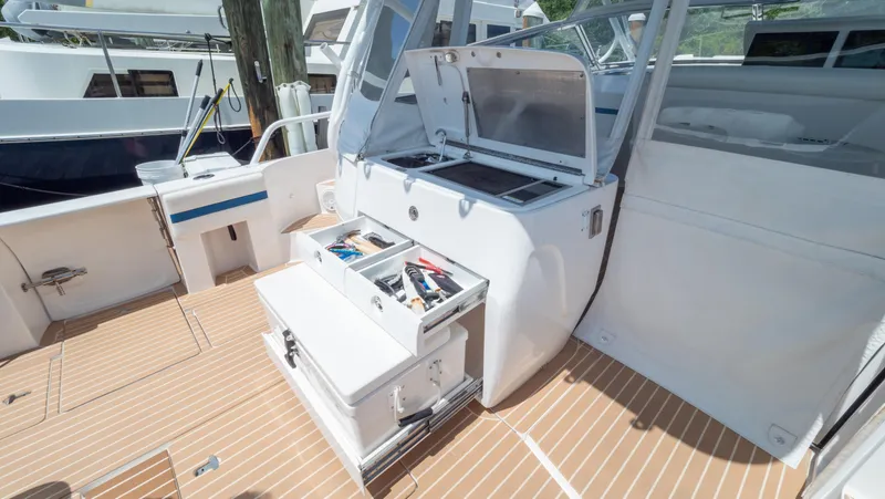 Slide: The Image of Intrepid 430 Sport Yacht 2018 - 149