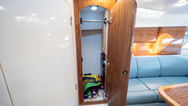 Slide: The Image of Intrepid 430 Sport Yacht 2018 - 62