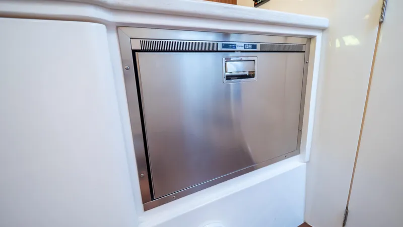 Slide: The Image of Intrepid 430 Sport Yacht 2018 - 71