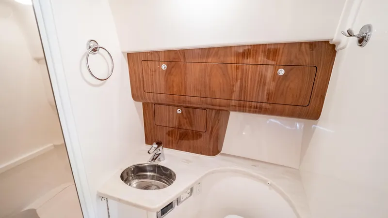 Slide: The Image of Intrepid 430 Sport Yacht 2018 - 86