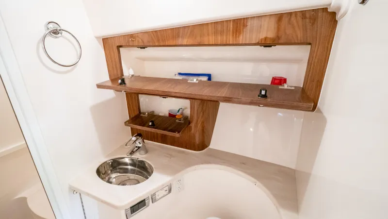 Slide: The Image of Intrepid 430 Sport Yacht 2018 - 87