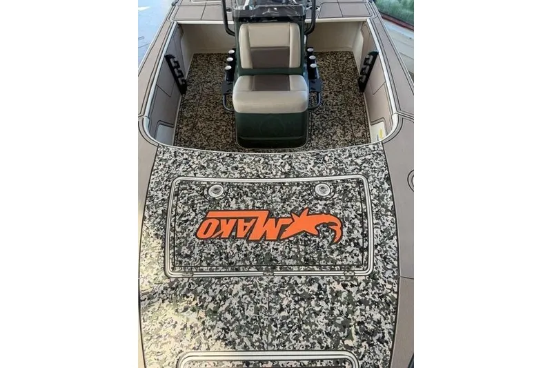 Slide: The Image of 2026 Mako 18 Pro Skiff Backwater Edition with custom deck design and seating. - 7