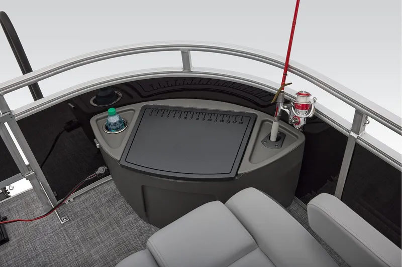 Slide: The Image of Sun Tracker Sportfish 24 XP3 2026 - 43