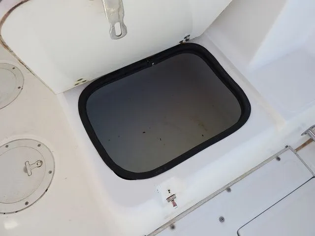 Slide: The Image of Boston Whaler 23 Conquest 1999 - 10