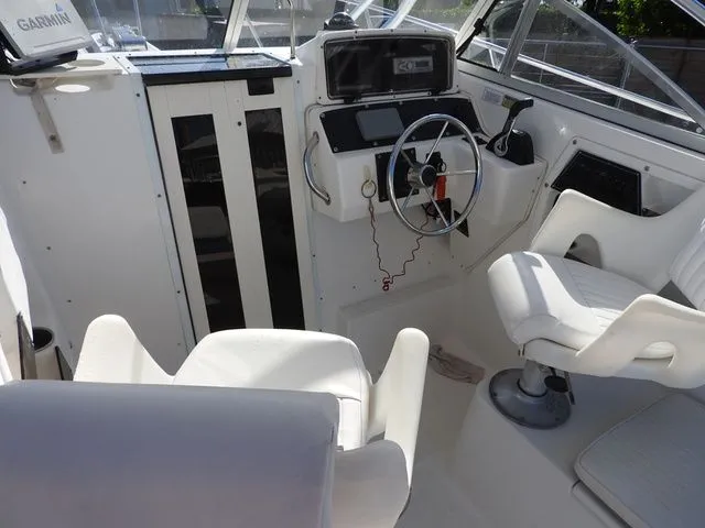 Slide: The Image of Boston Whaler 23 Conquest 1999 - 15