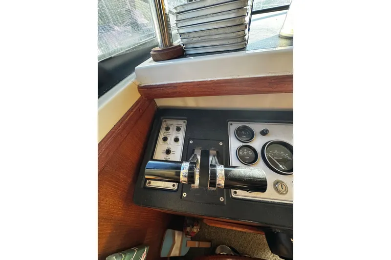 Slide: The Image of Electrical panel of 1986 Carver 42 Aft Cabin Motor Yacht with voltage meters and switches. - 66