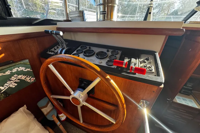 Slide: The Image of Speaker selector switch on 1986 Carver 42 Aft Cabin Motor Yacht control panel. - 67