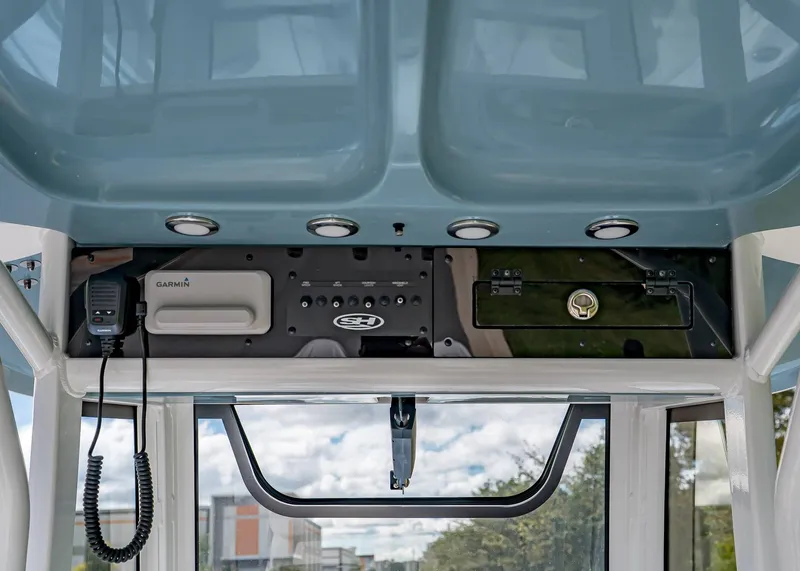 Slide: The Image of Sea Hunt Ultra 265 SE 2026 - 19