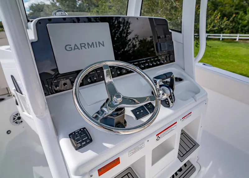 Slide: The Image of Sea Hunt Ultra 265 SE 2026 - 21