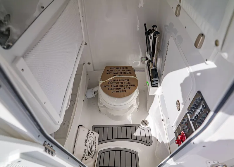 Slide: The Image of Sea Hunt Ultra 265 SE 2026 - 26